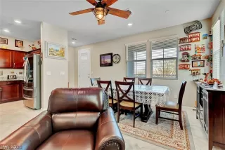 Photo #4: 2266510 Listing