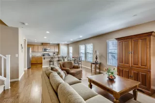 Photo #3: 2266568 Listing