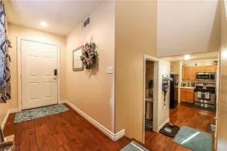 Photo #2: 2266599 Listing 