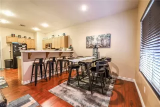 Photo #6: 2266599 Listing 