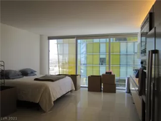 Photo #3: 2266605 Listing