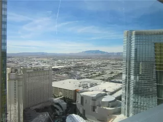 Photo #5: 2266605 Listing