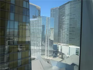 Photo #6: 2266605 Listing