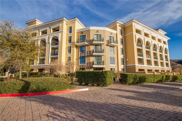 MLS: 2266610 Condo For Sale