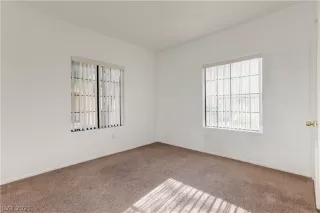 Photo #4: 2266625 Listing