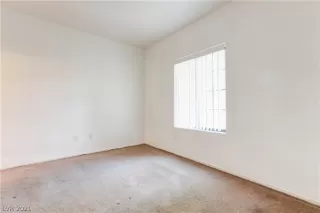 Photo #6: 2266625 Listing