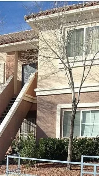 Photo #1: 2266626 Listing