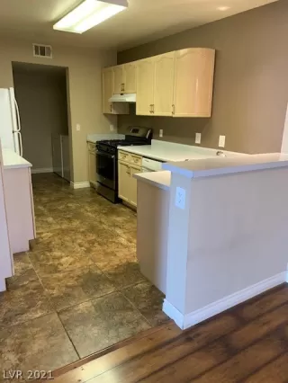 Photo #6: 2266645 Listing 