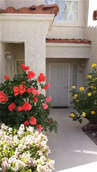 Photo #2: 2267682 Listing 