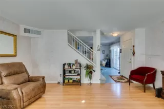 Photo #5: 2267703 Listing 