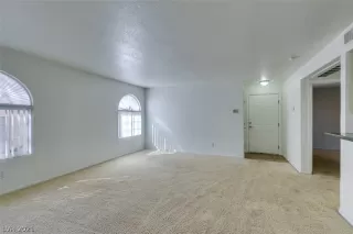 Photo #5: 2267712 Listing 