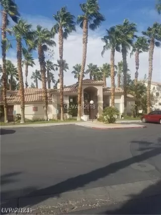 Photo #3: 2267725 Listing