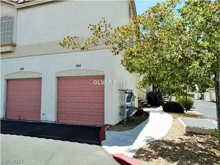 Photo #6: 2267725 Listing