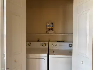 Photo #6: 2267798 Listing