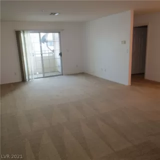 Photo #5: 2267823 Listing