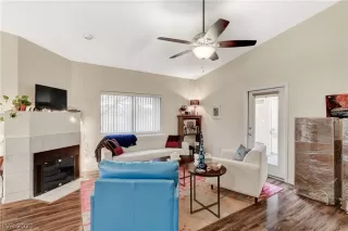 Photo #2: 2267846 Listing