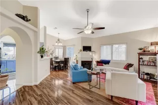 Photo #3: 2267846 Listing