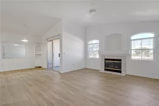 Photo #2: 2267851 Listing