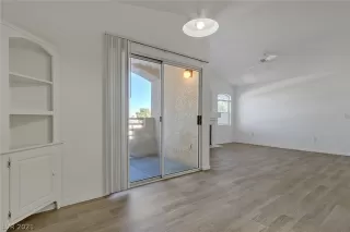 Photo #6: 2267851 Listing