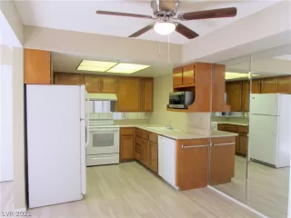 Photo #3: 2267881 Listing 