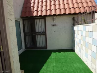 Photo #1: 2267886 Listing 