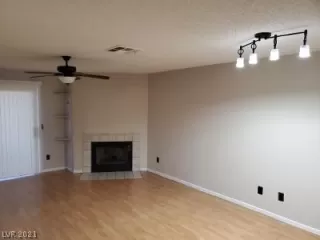 Photo #3: 2267906 Listing