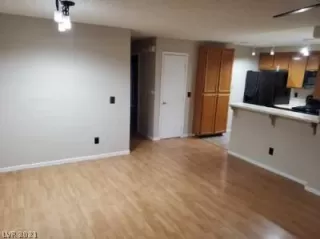 Photo #4: 2267906 Listing