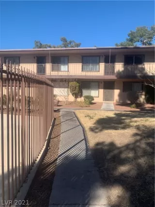 Photo #2: 2267920 Listing