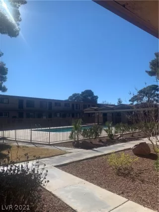 Photo #3: 2267920 Listing