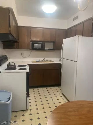 Photo #6: 2267920 Listing