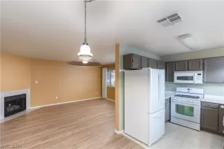 Photo #3: 2267939 Listing 