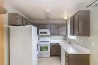 Photo #4: 2267939 Listing 