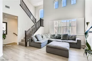 Photo #3: 2267940 Listing 