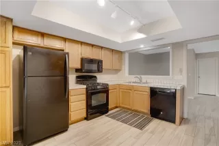 Photo #4: 2267965 Listing