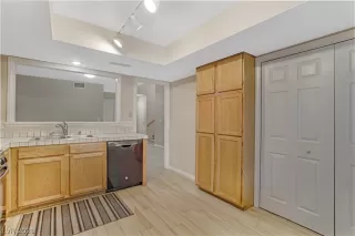 Photo #6: 2267965 Listing