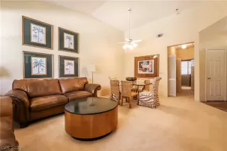 Photo #4: 2268063 Listing