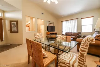 Photo #5: 2268063 Listing