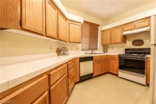 Photo #6: 2268063 Listing