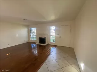 Photo #3: 2268070 Listing 