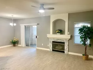 Photo #3: 2268116 Listing