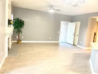 Photo #4: 2268116 Listing