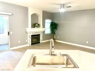 Photo #5: 2268116 Listing