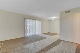 Photo #4: 2268128 Listing