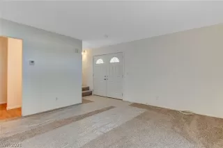 Photo #6: 2268128 Listing