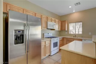 Photo #5: 2268161 Listing 