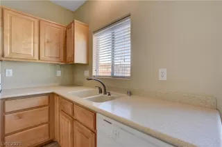 Photo #6: 2268161 Listing 