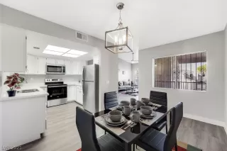 Photo #1: 2268206 Listing