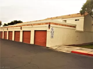 Photo #5: 2268209 Listing