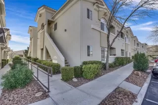 Photo #1: 2268253 Listing 