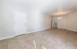 Photo #6: 2268285 Listing